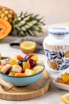 Owoce w syropie Fabbri Zenzero [600g] Kandyzowany imbir w syropie Kawałki imbiru w porcelanowym słoju. 8 - Sałatka owocowa z kandyzowanym imbirem